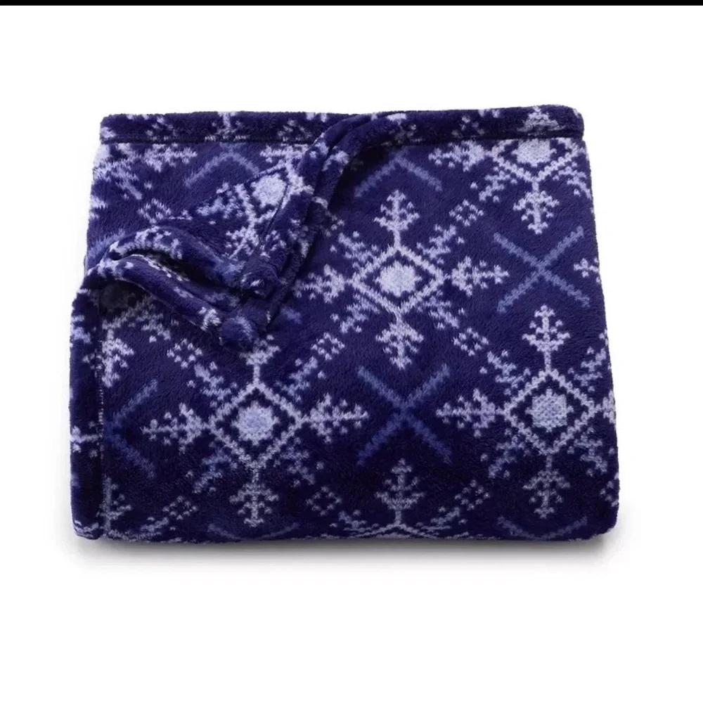 The Big One® Oversized Supersoft Plush Throw Navy Fairisle